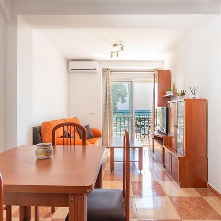 Renthas Pedregalejo Beach Apartments Малага Экстерьер фото