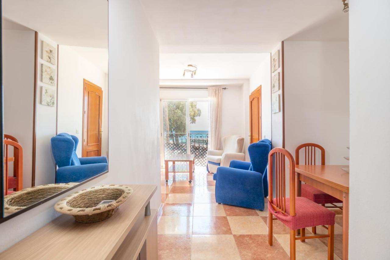 Renthas Pedregalejo Beach Apartments Малага Экстерьер фото