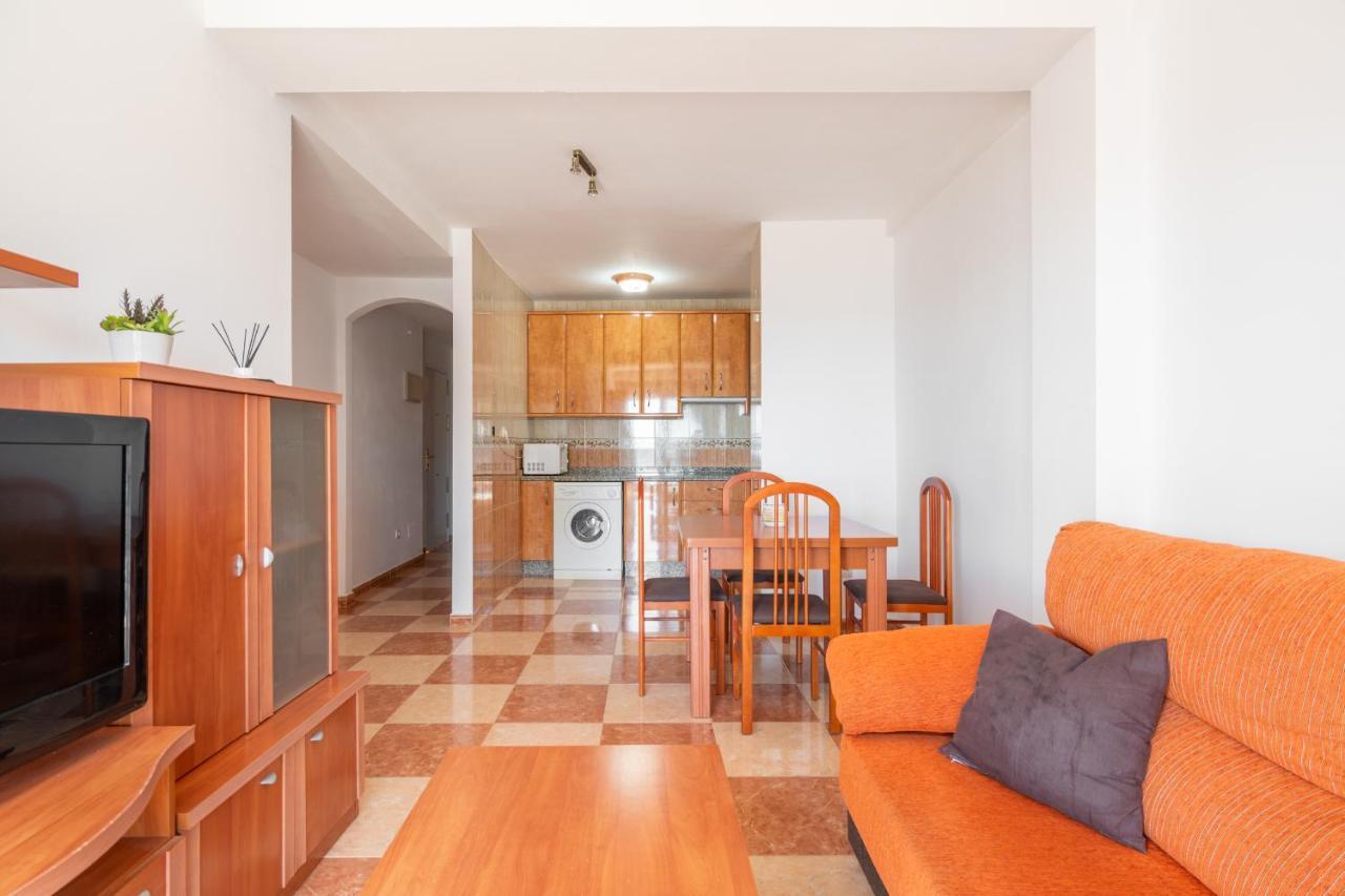 Renthas Pedregalejo Beach Apartments Малага Экстерьер фото