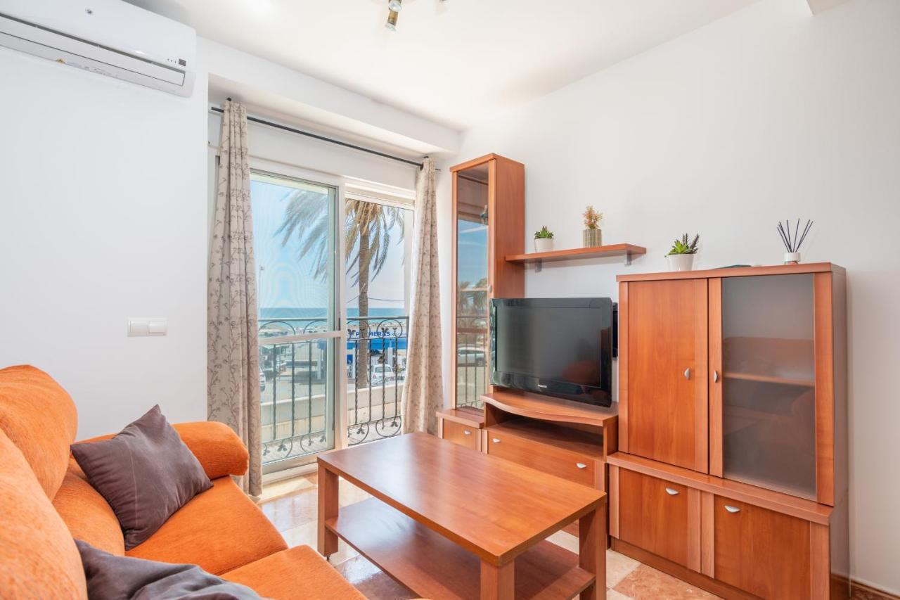 Renthas Pedregalejo Beach Apartments Малага Экстерьер фото